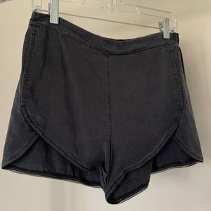 Lululemon Wake & Flow Short